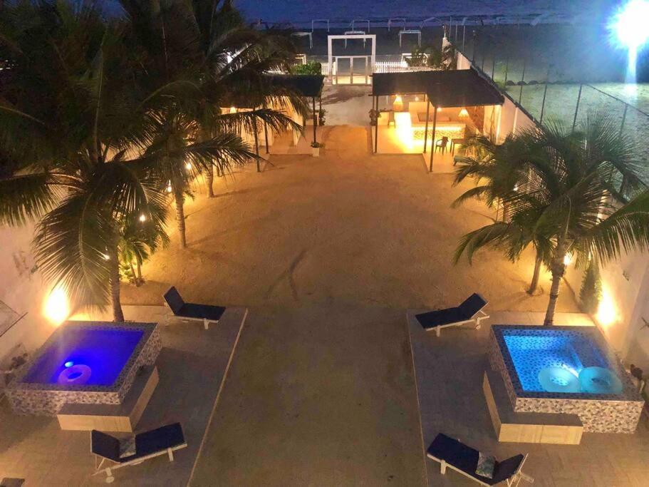 Mansion En La Playa Con Piscina Villa *